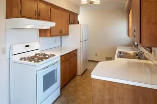 948 Main St S, Shakopee, MN 55379 - Photo 9