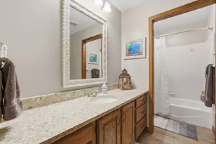 9445 Hillingdon Rd, Woodbury, MN 55125 - Photo 19