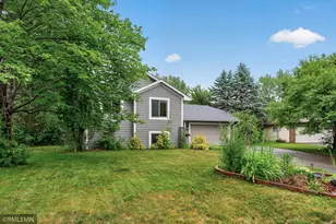 266 Hallam Curve, Mahtomedi, MN 55115 - Photo 3