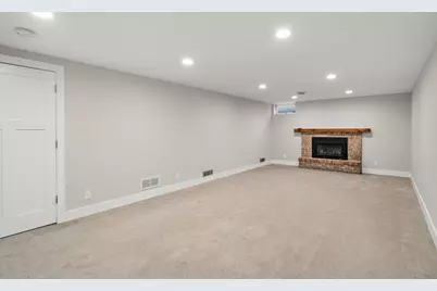 2105 Urbandale Lane N, Plymouth, MN 55447 - Photo 25