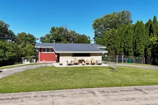 2424 Riverview Heights Dr NE, Rochester, MN 55906 - Photo 3