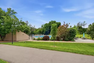 5645 Green Cir Dr, Hopkins, MN 55343 - Photo 25