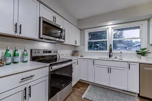 715 Logan Ave N, Minneapolis, MN 55411 - Photo 11