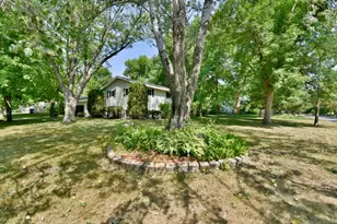 801 Maywood Dr, Saint Cloud, MN 56303 - Photo 1