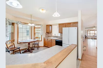 2144 Albemarle Court N, Roseville, MN 55113 - Photo 13