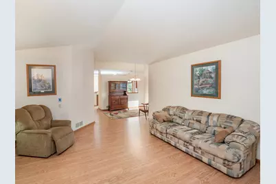 2144 Albemarle Court N, Roseville, MN 55113 - Photo 9