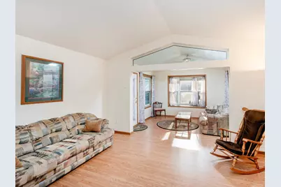 2144 Albemarle Court N, Roseville, MN 55113 - Photo 5