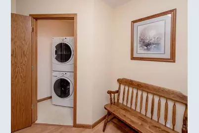 2144 Albemarle Court N, Roseville, MN 55113 - Photo 25