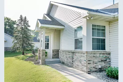 2144 Albemarle Court N, Roseville, MN 55113 - Photo 3