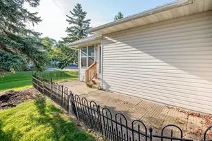 2144 Albemarle Ct N, Roseville, MN 55113 - Photo 29
