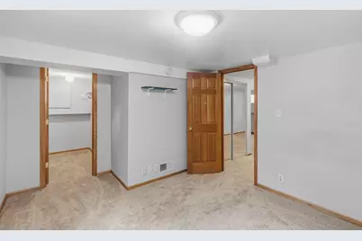 2711 5th Avenue E, North Saint Paul, MN 55109 - Photo 25