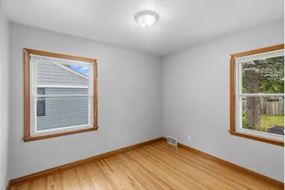 2711 5th Avenue E, North Saint Paul, MN 55109 - Photo 17