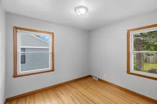 2711 5th Ave E, North Saint Paul, MN 55109 - Photo 17