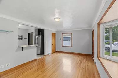 2711 5th Avenue E, North Saint Paul, MN 55109 - Photo 5