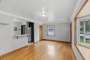 2711 5th Ave E, North Saint Paul, MN 55109 - Photo 5