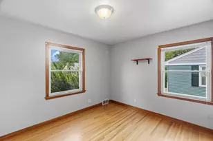 2711 5th Ave E, North Saint Paul, MN 55109 - Photo 13