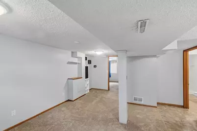 2711 5th Avenue E, North Saint Paul, MN 55109 - Photo 23