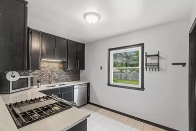 2711 5th Avenue E, North Saint Paul, MN 55109 - Photo 11