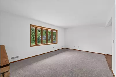 321 Hugo Street NE, Fridley, MN 55432 - Photo 9