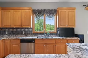 1511 Oakview Ct, Hugo, MN 55038 - Photo 9
