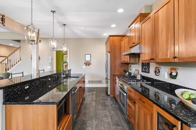 10837 S Shore Drive, Plymouth, MN 55441 - Photo 11