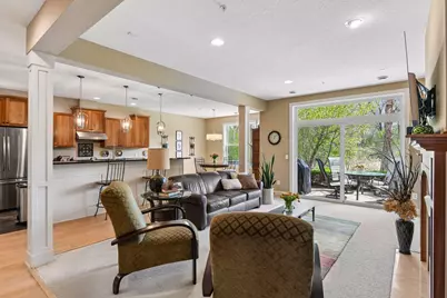 10837 S Shore Drive, Plymouth, MN 55441 - Photo 5