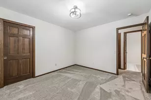 151 Choctaw Cir, Chanhassen, MN 55317 - Photo 13