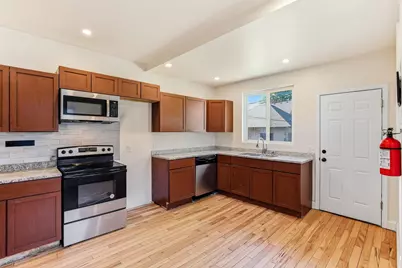 852 Ashland Avenue, Saint Paul, MN 55104 - Photo 11