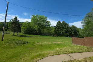 816 1st St, Glenwood City, WI 54013 - Photo 3