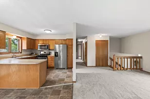 14620 Hayes Rd, Apple Valley, MN 55124 - Photo 11