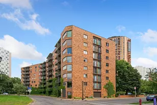 210 W Grant St, Minneapolis, MN 55403 - Photo 25