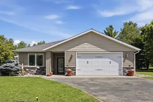 728 Lake Forest Cir, Detroit Lakes, MN 56501 - Photo 11