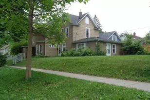 579 Ohio St, Saint Paul, MN 55107 - Photo 1