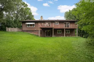 5139 Woodhill Rd, Minnetonka, MN 55345 - Photo 31