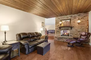 5139 Woodhill Rd, Minnetonka, MN 55345 - Photo 15