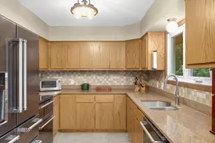 5139 Woodhill Rd, Minnetonka, MN 55345 - Photo 11
