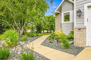 10970 Kiawah Dr, Eden Prairie, MN 55344 - Photo 3