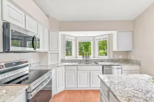 10970 Kiawah Dr, Eden Prairie, MN 55344 - Photo 7