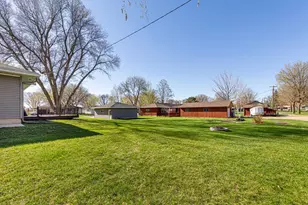 818 Lincoln Ave, Gaylord, MN 55334 - Photo 41