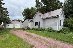 427 Cedar Ave, Westbrook, MN 56183 - Photo 1