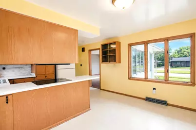 2011 6th Avenue SE, Austin, MN 55912 - Photo 13