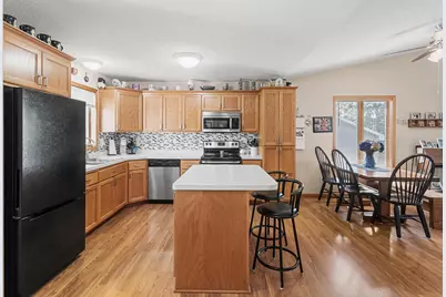 322 Wildwood Circle, Roberts, WI 54023 - Photo 7