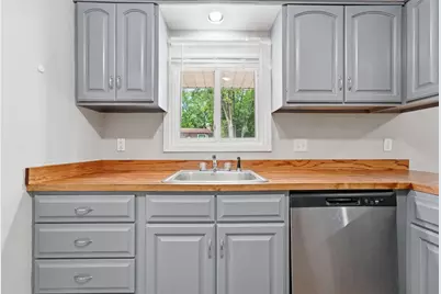 409 Harold Drive, Burnsville, MN 55337 - Photo 5