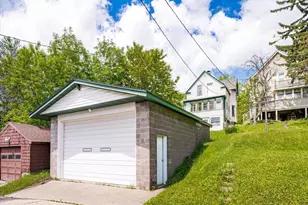 2424 W 7th St, Duluth, MN 55806 - Photo 17