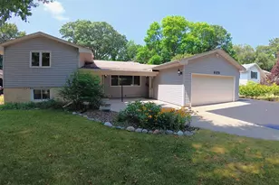 8378 Groveland Rd, Mounds View, MN 55112 - Photo 1