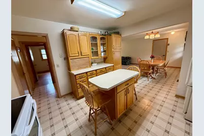 601 S 10th Street, Olivia, MN 56277 - Photo 3