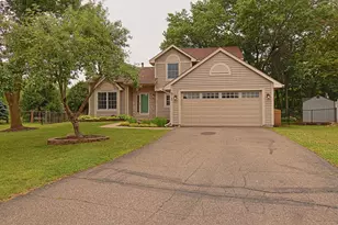 912 Moonlight Dr, Woodbury, MN 55125 - Photo 1