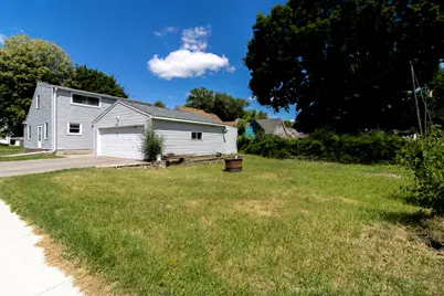 802 Center Street, North Mankato, MN 56003 - Photo 31