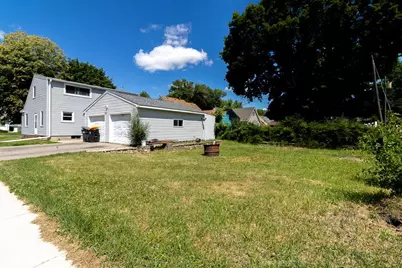 802 Center Street, North Mankato, MN 56003 - Photo 33