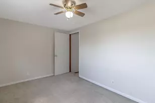 802 Center St, North Mankato, MN 56003 - Photo 25